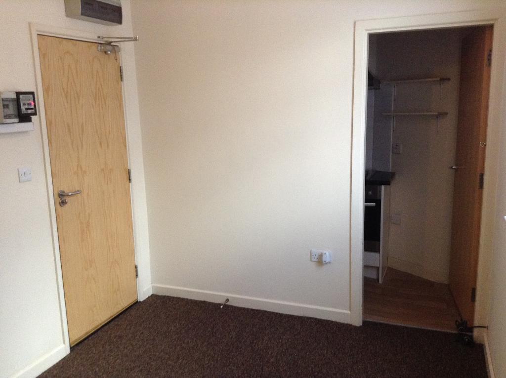 1 Bedroom Flat To Let In 6a Uppingham Road Leicester